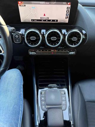 MERCEDES-BENZ GLA 200 usata, con Controllo automatico clima