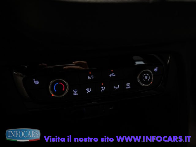 OPEL Corsa usata, con USB