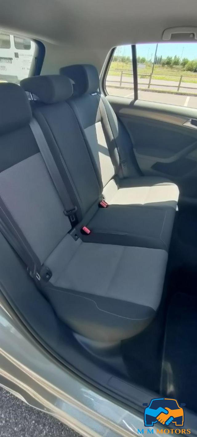 VOLKSWAGEN Golf usata, con Lettore CD