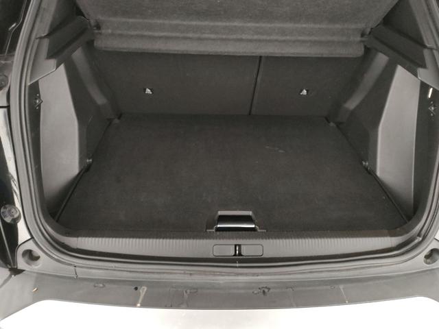 PEUGEOT 2008 usata, con Sedile posteriore sdoppiato