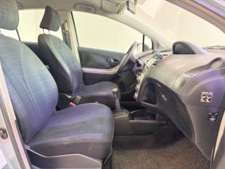 TOYOTA Yaris usata 5
