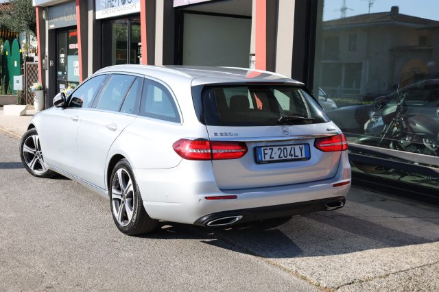 MERCEDES-BENZ E 220 usata, con Chiamata automatica per emergenze