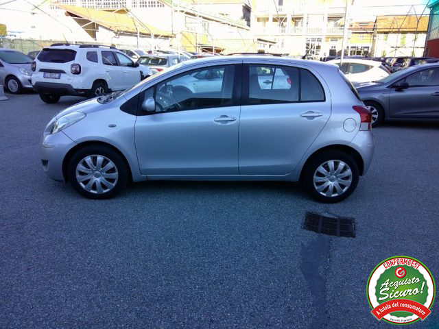 TOYOTA Yaris usata, con Airbag