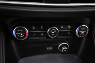 ALFA ROMEO Stelvio usata 12