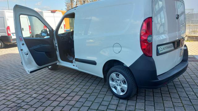 FIAT Doblo usata, con Pneumatici quattro stagioni