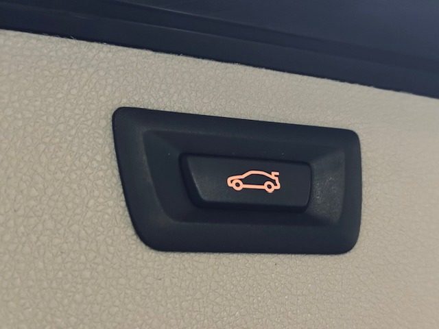 BMW 318 usata, con Sensori di parcheggio posteriori