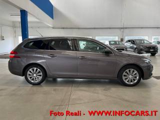 PEUGEOT 308 usata, con Autoradio