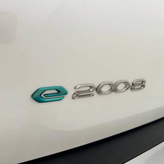 PEUGEOT 2008 usata, con Sensori di parcheggio posteriori