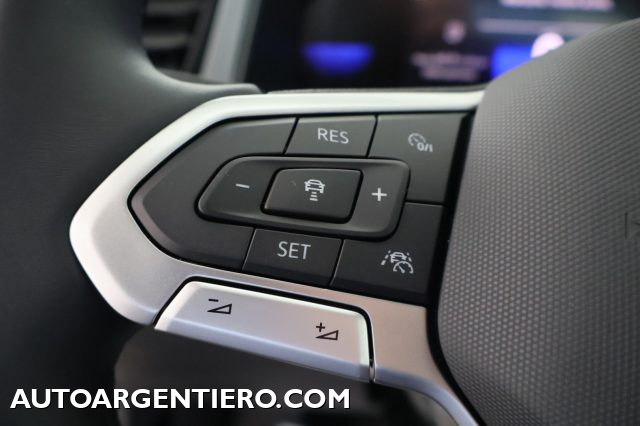 VOLKSWAGEN T-Roc usata, con Controllo automatico clima