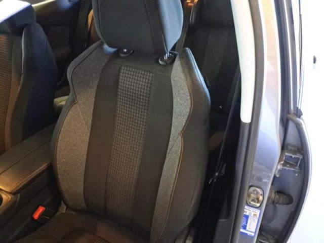 PEUGEOT 3008 usata, con Chiusura centralizzata