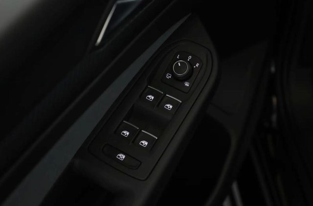 VOLKSWAGEN Golf R usata, con Park Distance Control