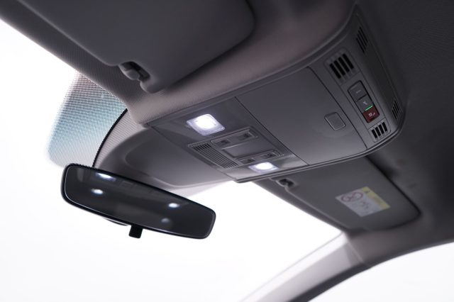 VOLKSWAGEN Taigo usata, con Sensore di luce