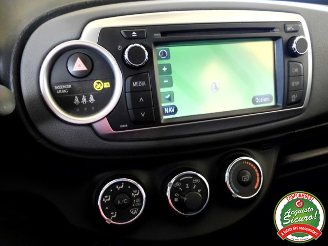 TOYOTA Yaris usata, con Bracciolo