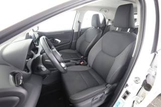 TOYOTA Yaris usata 2