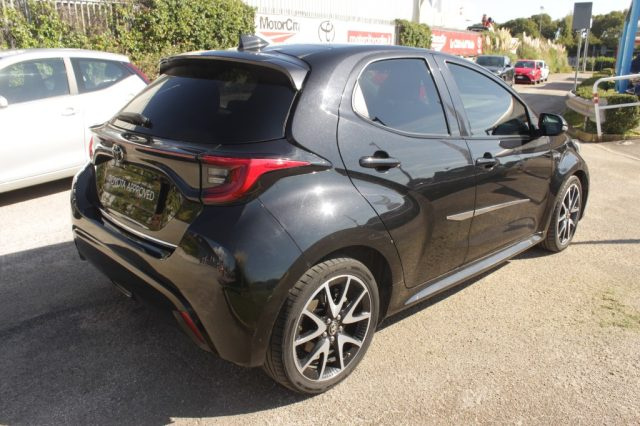 TOYOTA Yaris usata, con Telecamera per parcheggio assistito