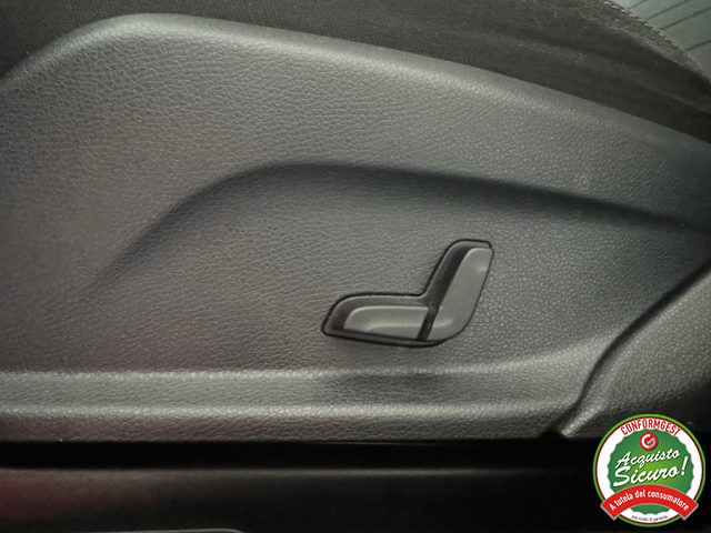 MERCEDES-BENZ GLC 200 usata, con Regolazione elettrica sedili