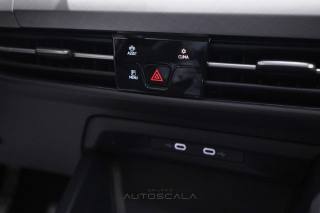 VOLKSWAGEN Golf Variant usata, con Touch screen