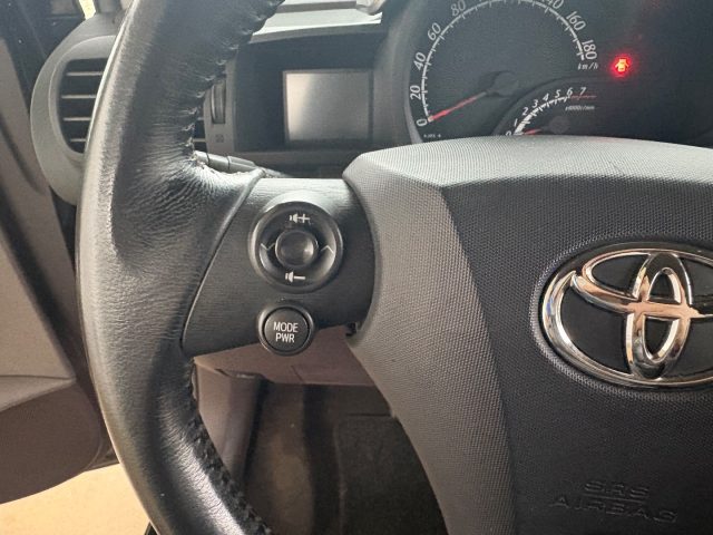 TOYOTA iQ usata, con MP3