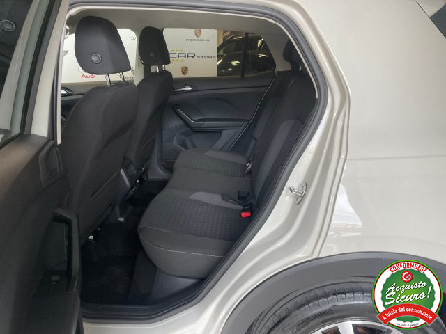 VOLKSWAGEN T-Cross usata, con USB