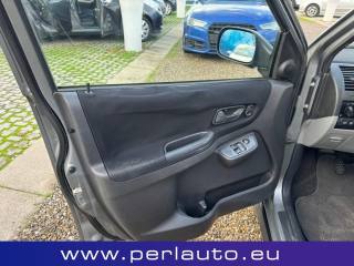 SUZUKI Ignis usata, con Autoradio
