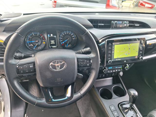 TOYOTA Hilux usata, con Telecamera per parcheggio assistito