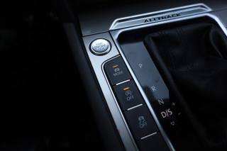 VOLKSWAGEN Passat Alltrack usata, con Specchietto retrovisore con funzione antiabbagliamento