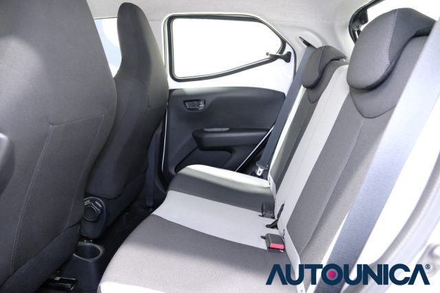 TOYOTA Aygo usata 32