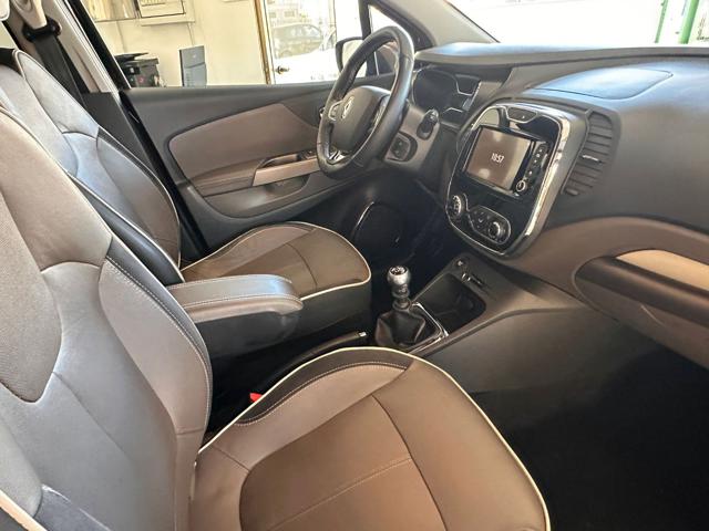 RENAULT Captur usata, con Sedile posteriore sdoppiato