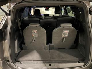 PEUGEOT 5008 usata, con Sedile posteriore sdoppiato