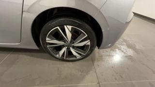 PEUGEOT 308 usata, con Boardcomputer