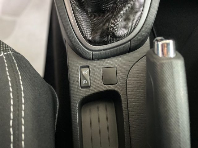 RENAULT Clio usata, con Bluetooth