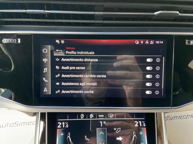 AUDI Q8 usata, con Sensori di parcheggio posteriori