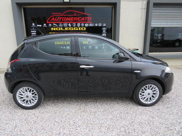 LANCIA Ypsilon usata, con Airbag