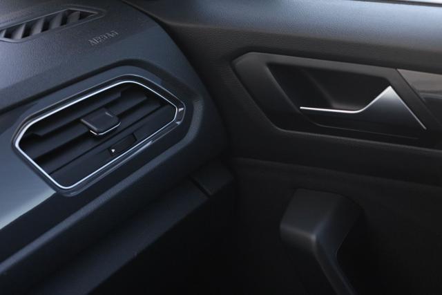 VOLKSWAGEN T-Roc usata, con Sensori di parcheggio posteriori