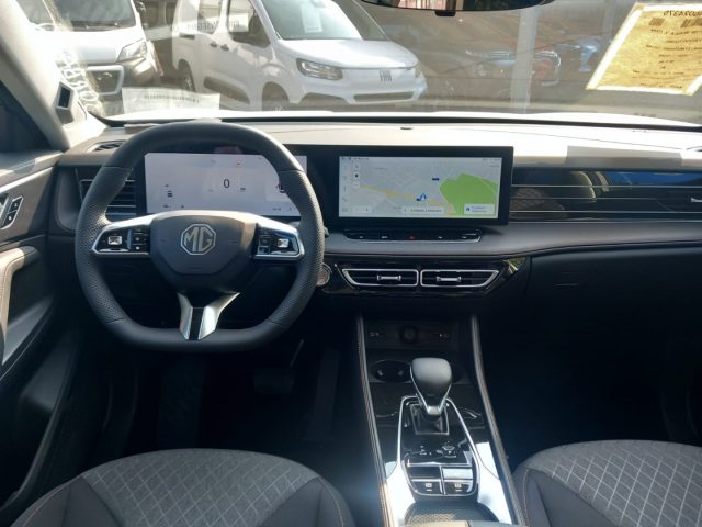 MG HS usata, con Fari LED