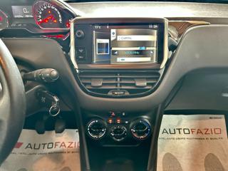 PEUGEOT 208 usata, con Autoradio