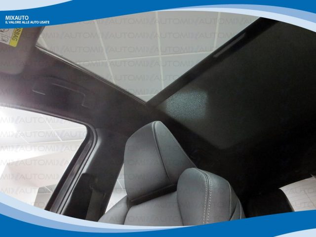 TOYOTA Yaris usata, con Sedile posteriore sdoppiato