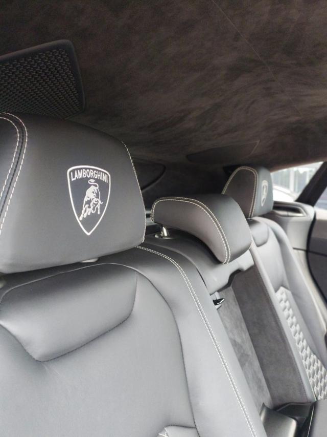 LAMBORGHINI Urus usata, con Portellone posteriore elettrico