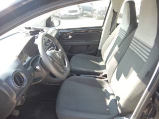 VOLKSWAGEN up! usata, con Autoradio