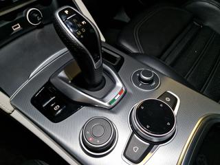 ALFA ROMEO Stelvio usata, con Volante in pelle