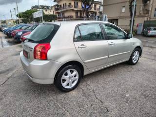 TOYOTA Corolla usata, con Alzacristalli elettrici