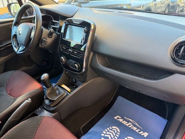RENAULT Clio usata, con Specchietti laterali elettrici