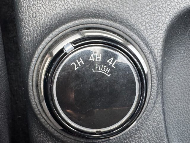 MITSUBISHI L200 usata, con Autoradio digitale