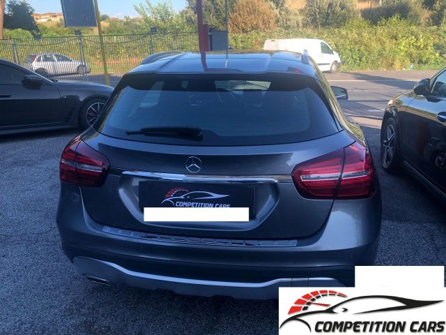 MERCEDES-BENZ GLA 180 usata, con Cerchi in lega