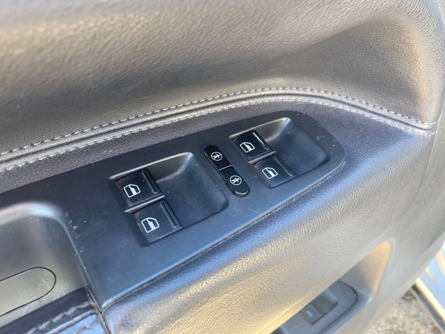 VOLKSWAGEN Touareg usata, con Autoradio