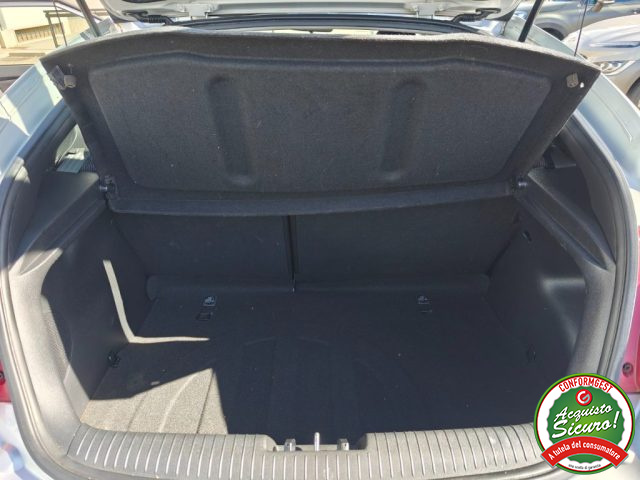 HYUNDAI Veloster usata, con Sistema di navigazione