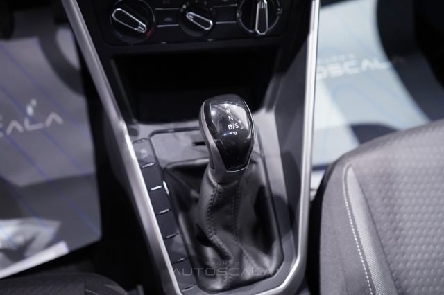 VOLKSWAGEN Taigo usata, con Bracciolo