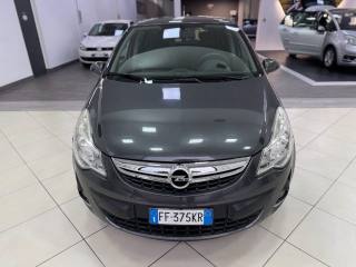 OPEL Corsa usata, con Airbag laterali