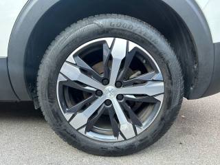 PEUGEOT 5008 usata, con USB