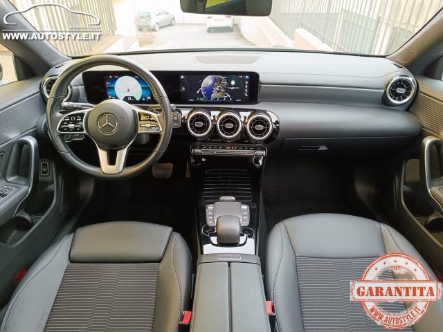 MERCEDES-BENZ CLA 180 usata, con Controllo automatico clima